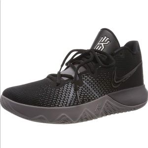 Kyrie Fly Trap Men’s Sneakers 7.5